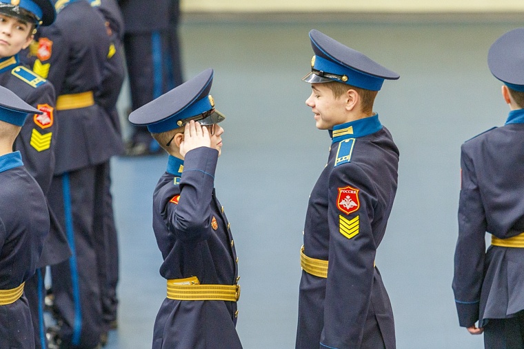 Визит патриарха и уроки фехтования. Самое интересное о Тюменском президентском кадетском училище