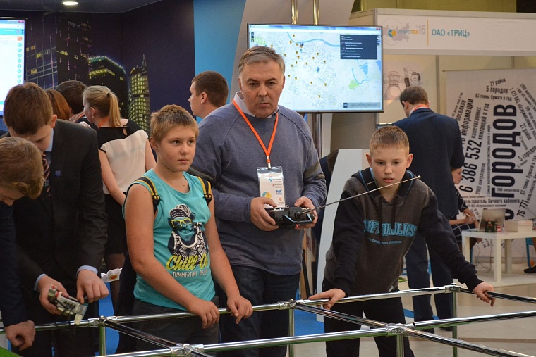 «Титан» и «Техноскаут» победили 56 роботов