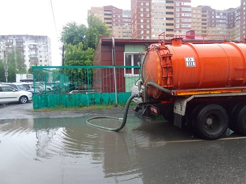 Последствия ливня в Тюмени: куда жители могут сообщить о проблемах