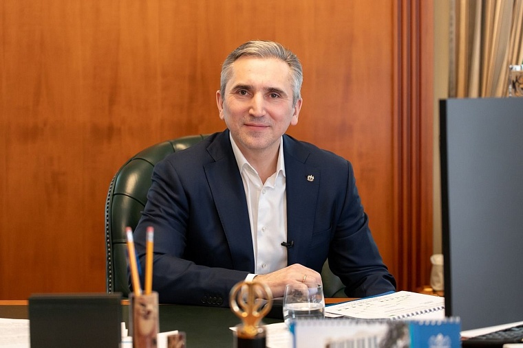 Александр Моор ответит на вопросы тюменцев о строительстве школ и детских садов