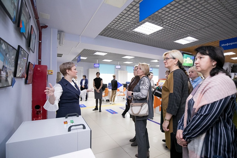 Методику работы кадровых центров с выпускниками презентовали педагогам Тюменской области