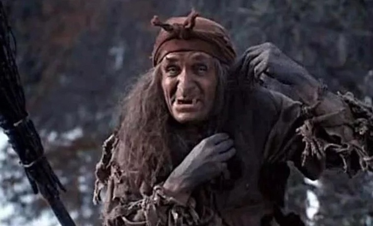 К концу новогодних праздников в Тюмени выберут самую красивую Бабу Ягу