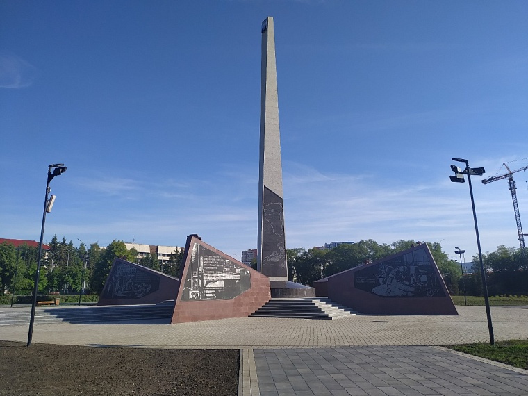 Кузбасский Трептов-парк, сквер на месте «Зимней вишни» и знаменитый спотыкач: Гуляем по Кемерово