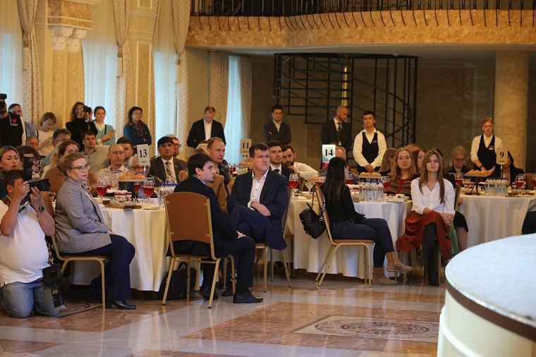 Выставку "Тюменская марка-2022" за два дня посетили более 30 тысяч тюменцев и гостей города