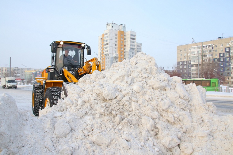 С начала зимы из Тюмени на полигоны вывезли более 1,1 миллиона кубометров снега