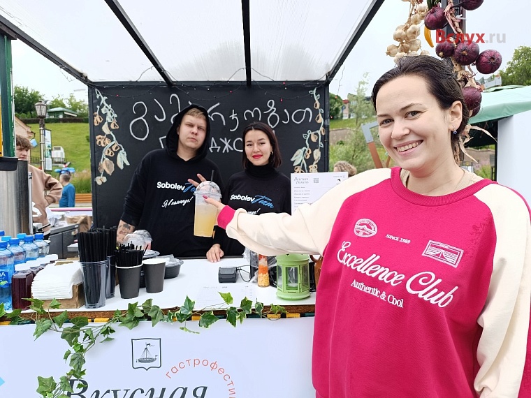 Тюменцы пробуют на вкус рваную говядину и съедобные наличники