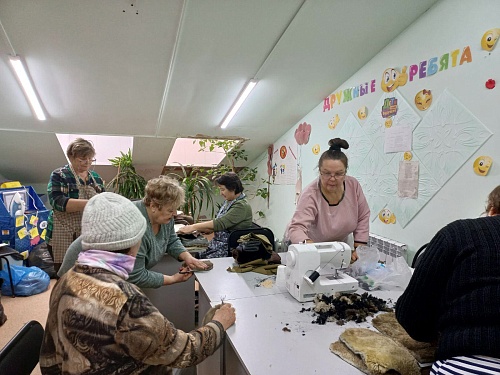 «100 миллионов для Победы»: жители Нижнетавдинского района помогают бойцам деньгами и делом