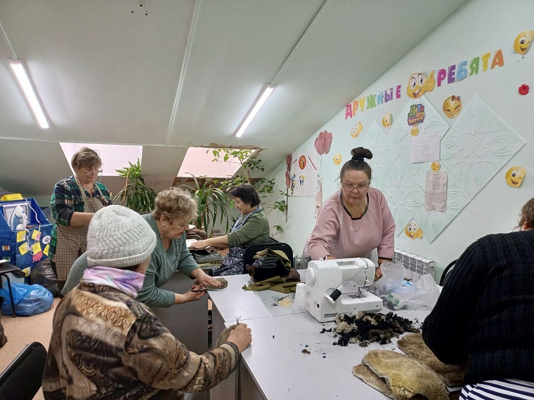 «100 миллионов для Победы»: жители Нижнетавдинского района помогают бойцам деньгами и делом