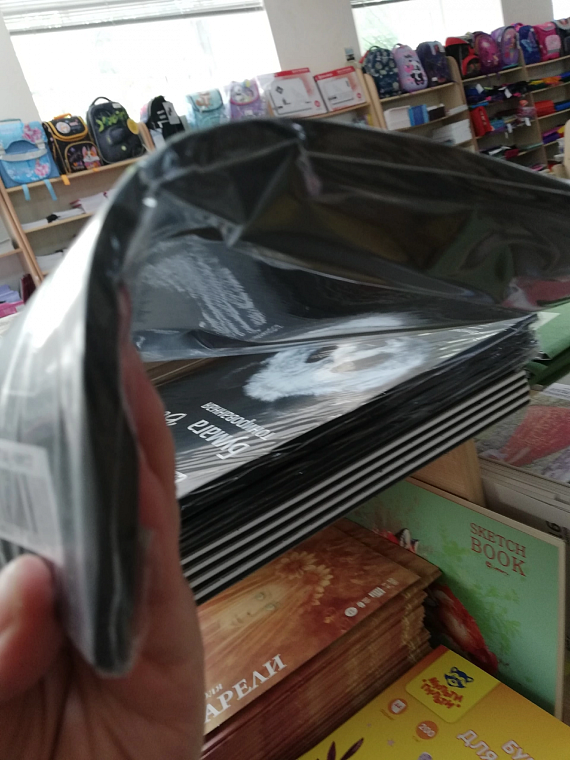 В России призвали разработать патриотические рекомендации по внешнему виду школьных товаров