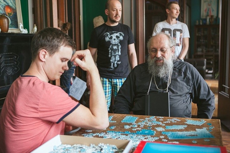 Анатолий Вассерман закрутил роман в сериале «Крыша мира»