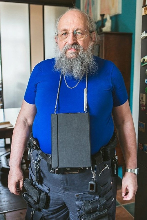 Анатолий Вассерман закрутил роман в сериале «Крыша мира»