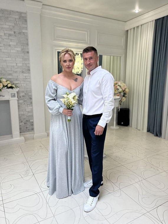 В Тобольске шесть пар поженились в красивую зеркальную дату - 23.07.23