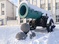Копия Царь-пушки в Ижевске. Фото: Вслух.ру