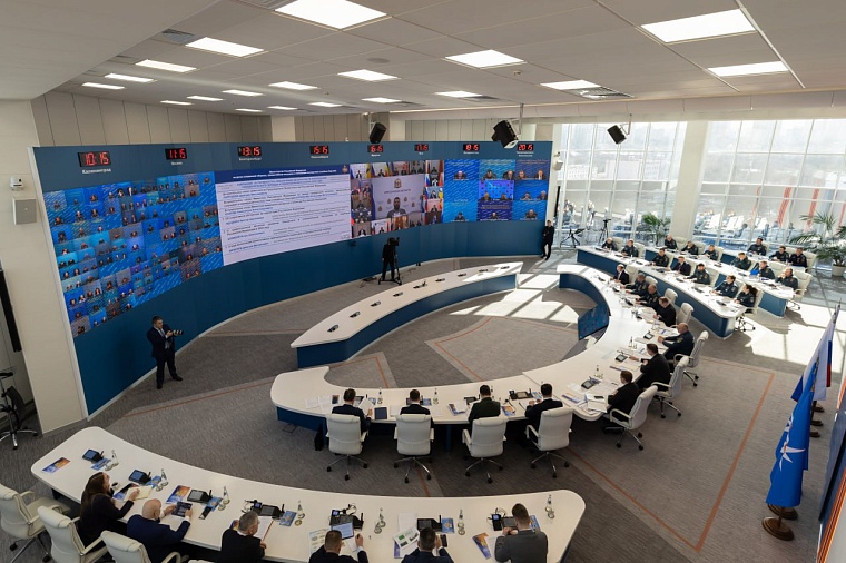 Александр Моор: жители Тюменской области будут получать уведомления о половодье на телефон