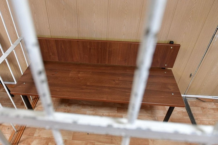 На Ямале осудили двух вымогателей