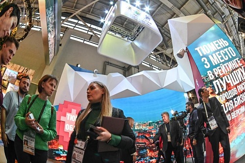 Гости Дней Тюменской области на ВДНХ попробовали блюда сибирской кухни