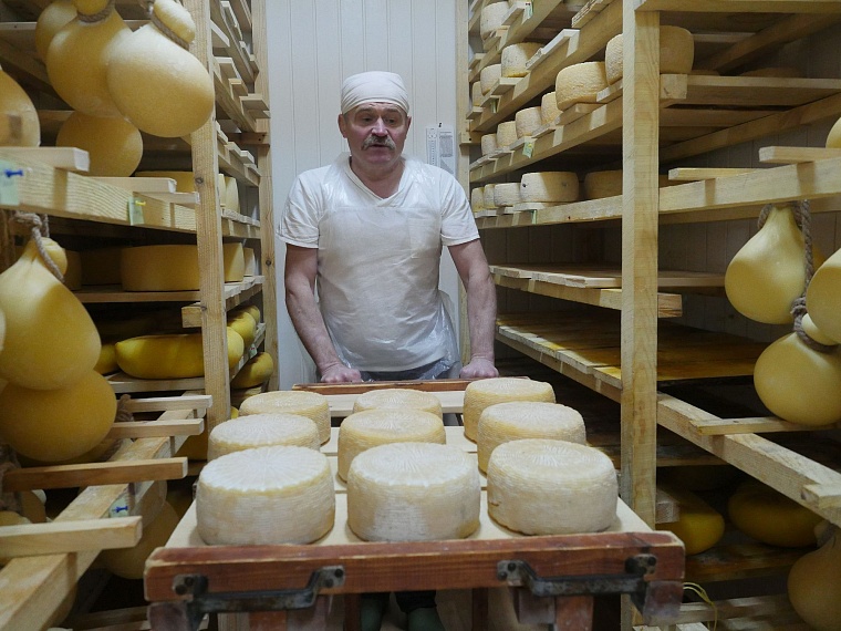 Как в Тюмени варят сыр: испытано на себе