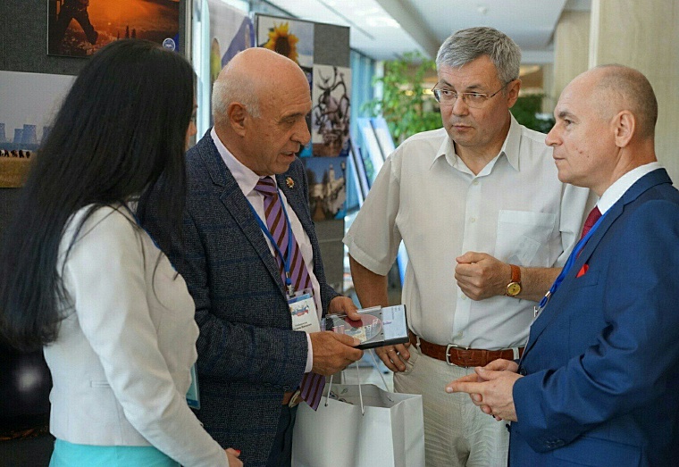 Чтобы задевать сердца людей