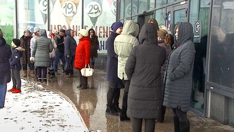 Пять минут – и все на улице: в регионе продолжаются проверки ТРЦ