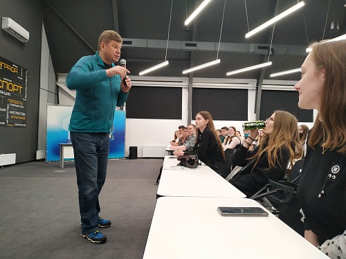 Дмитрий Губерниев в Тюмени: После Ольги Бузовой имею полное право петь