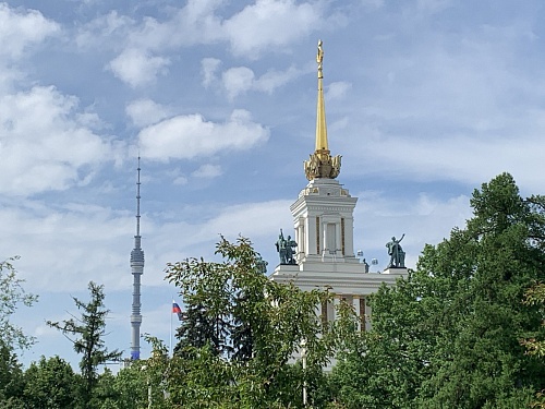 Александр Моор представит перспективные тюменские проекты в рамках Дней Урало-Сибирского макрорегиона на выставке "Россия"