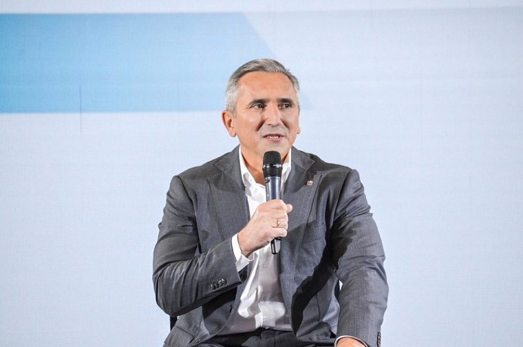 Губернатор Александр Моор на сегодняшней пресс-конференции задал вопросы журналистам