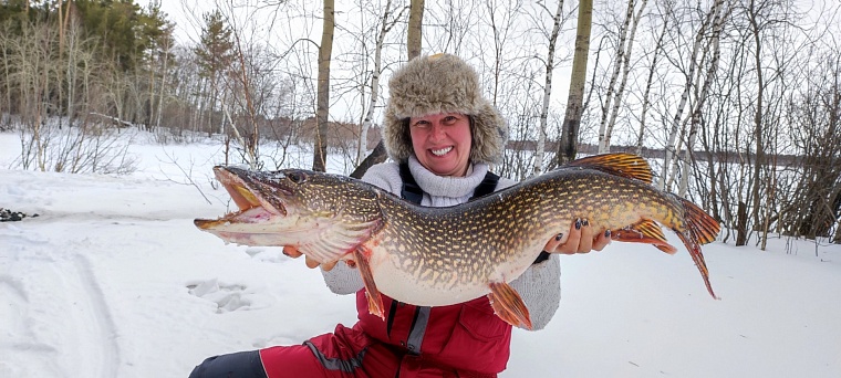 Как семья урайских блогеров собирает миллионные просмотры на трофейной рыбалке