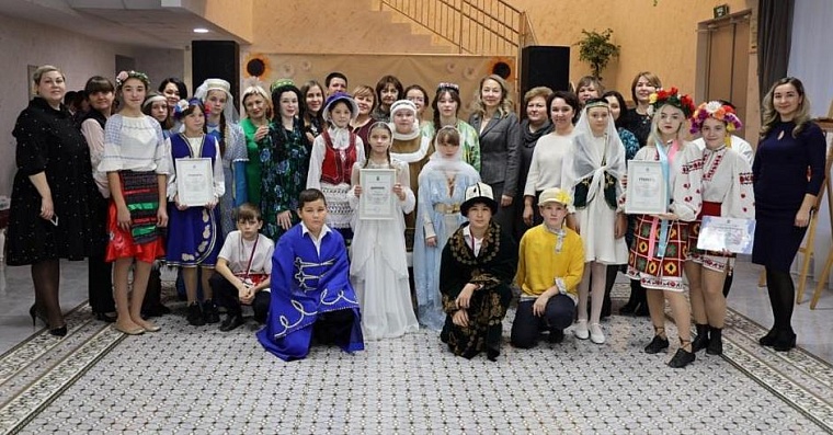 Участники конкурса в Тюменском районе изучали обряды и готовили национальные блюда народов России