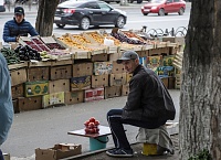 Испытано на себе: как корреспондент «Вслух.ру» торговал на улице