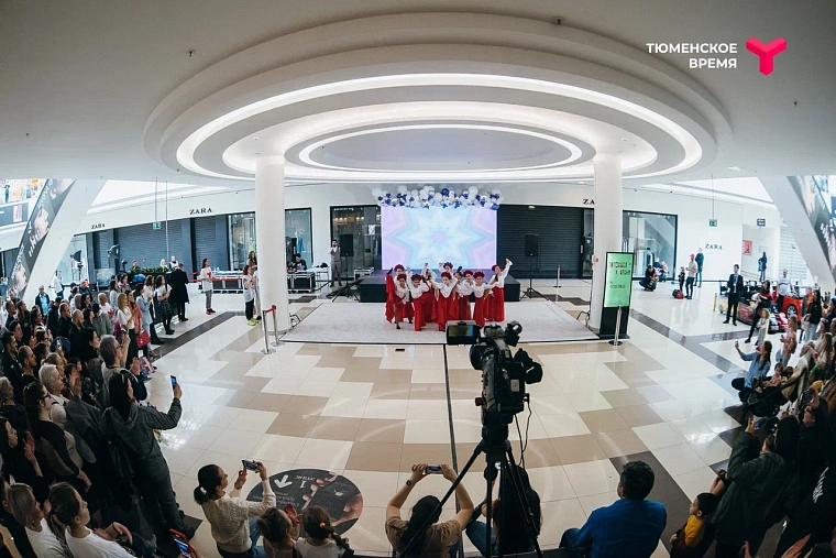 В ТРЦ «Кристалл» прошел открытый кастинг на роль нового телеведущего