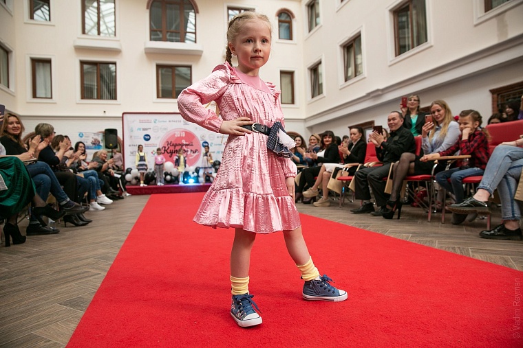 «Народный кутюрье»: посвящение Нотр-Дам де Пари и принты с Собяниным