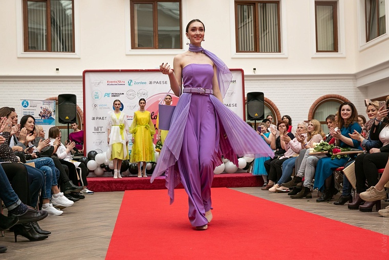 «Народный кутюрье»: посвящение Нотр-Дам де Пари и принты с Собяниным