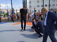 На открытие центра уличного баскетбола мирового уровня в Тюмень приехал Андрей Кириленко
