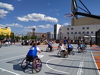 На открытие центра уличного баскетбола мирового уровня в Тюмень приехал Андрей Кириленко