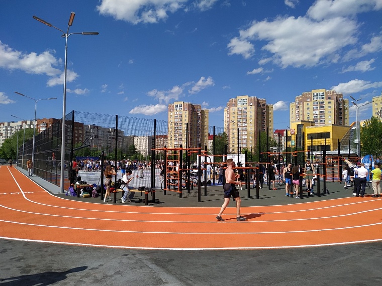 На открытие центра уличного баскетбола мирового уровня в Тюмень приехал Андрей Кириленко