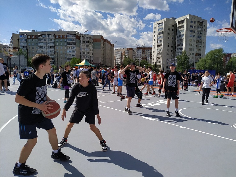 На открытие центра уличного баскетбола мирового уровня в Тюмень приехал Андрей Кириленко