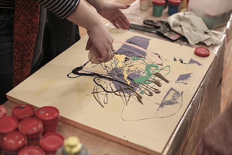 Тюменским студентам показали мир глазами слепых