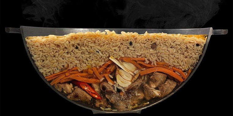 Каша с мясом? Что делает плов пловом и причем тут гусятница