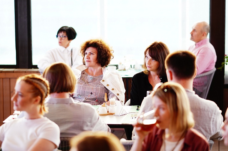За столом с Распутиным: тюменцев угостили блюдами из меню легендарного земляка