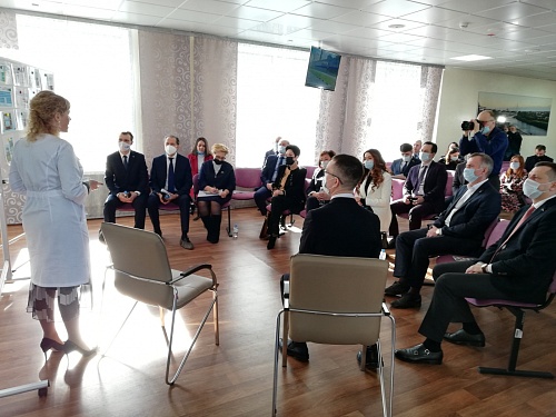 Прием специалистов узкого профиля из кабинета поликлиники: в 2022 году выполнено более 3000 телеконсультаций