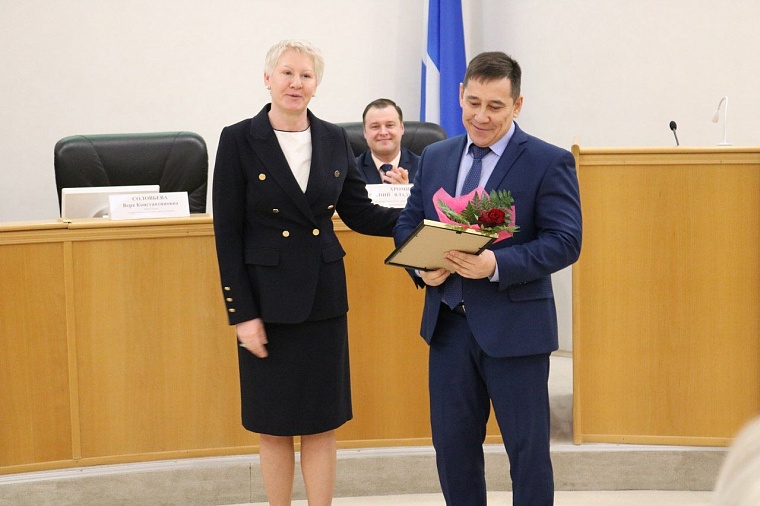 В городской администрации чествовали лучшие организации Тюмени, трудоустроившие подростков