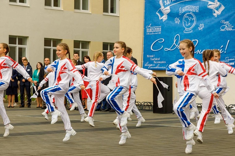 В новой гимназии в Ямальском-2 есть свой радиоузел и кабинет кулинарии