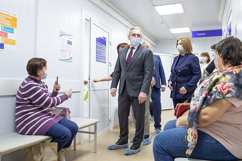 Александр Моор прошел маршрутом пациента в нижнетавдинской больнице