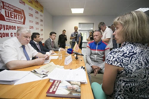 Многодетная мать из Горьковки разрыдалась на приеме у Миронова