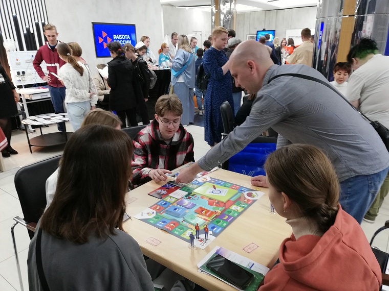 Время возможностей: Всероссийская ярмарка трудоустройства оказалась востребованной у тюменцев