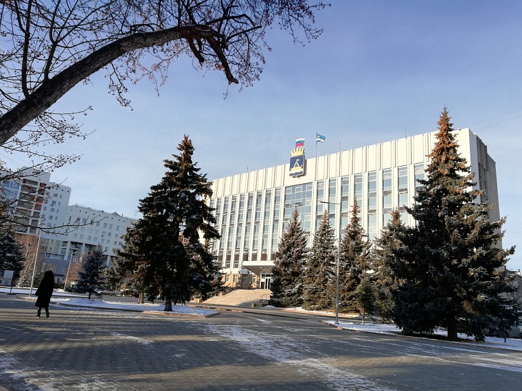 В Тюмени талантливые дети продолжат получать стипендии главы города по 1000 рублей