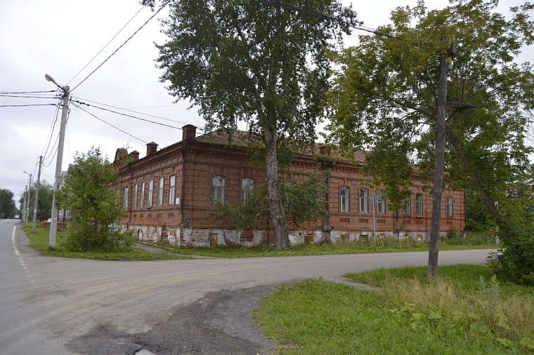 В Тобольске за рубль продают имперскую Земельную управу