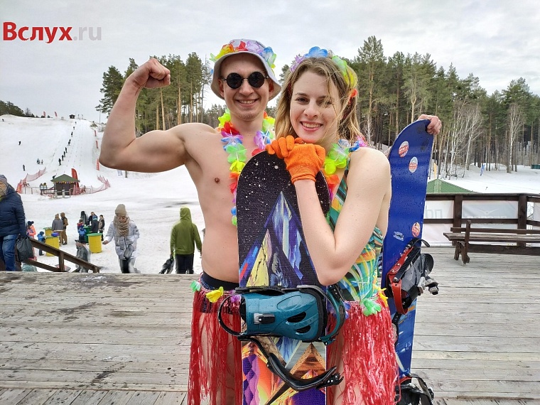 Тюменцы на сноубордах искупались в ледяной воде