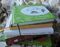 Книжная полка: 5 книг для семейного чтения летом