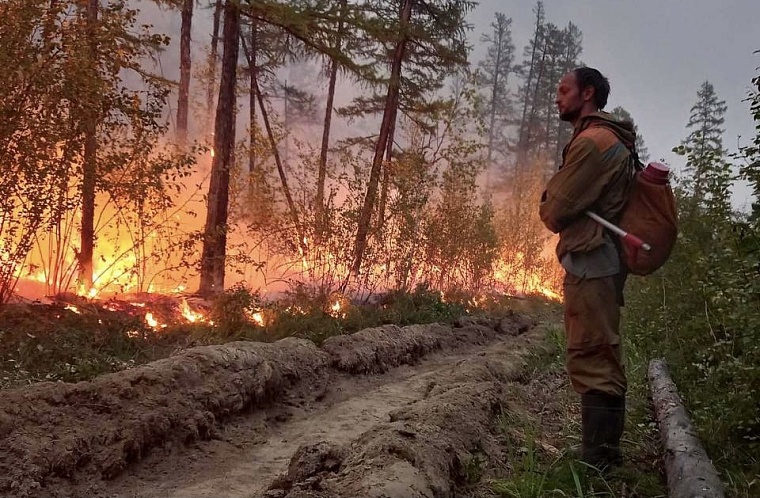 В объятьях таёжных пожаров